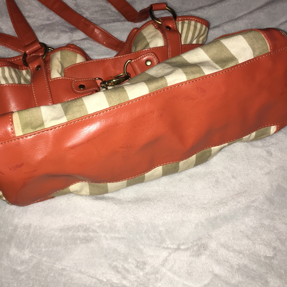 Used Handbag 👜 - Picture 8 of 8